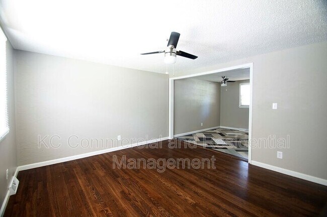 Foto del edificio - 4121 N Drury Ave