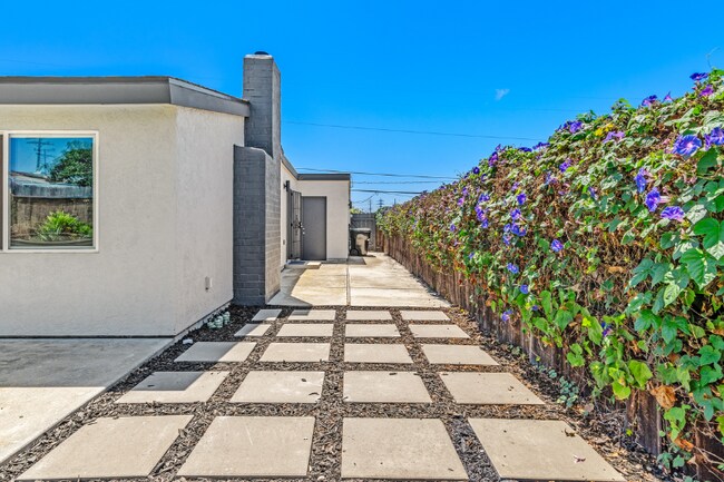 Foto del edificio - 9272 Avenue