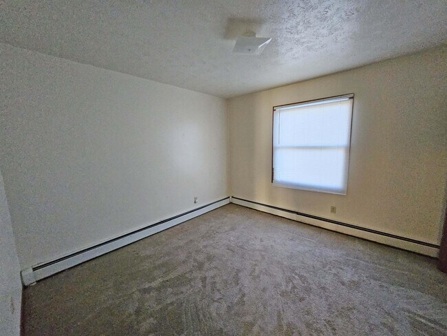 Foto del edificio - 148 Kendall Ave