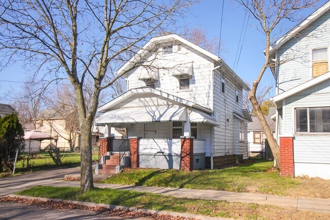 Building Photo - Upland Ave. 333