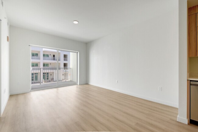 Building Photo - 1710 N J Ter