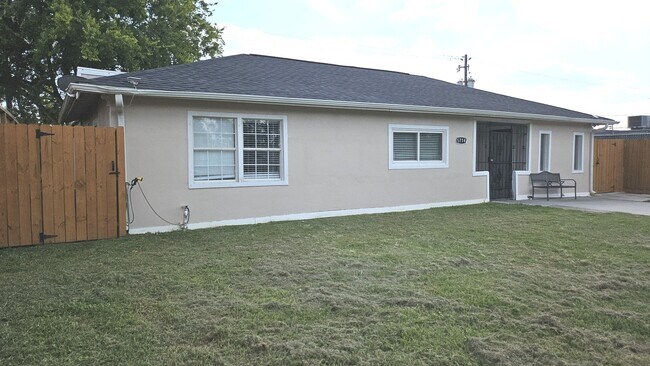 Foto del edificio - 5714 Southwind St
