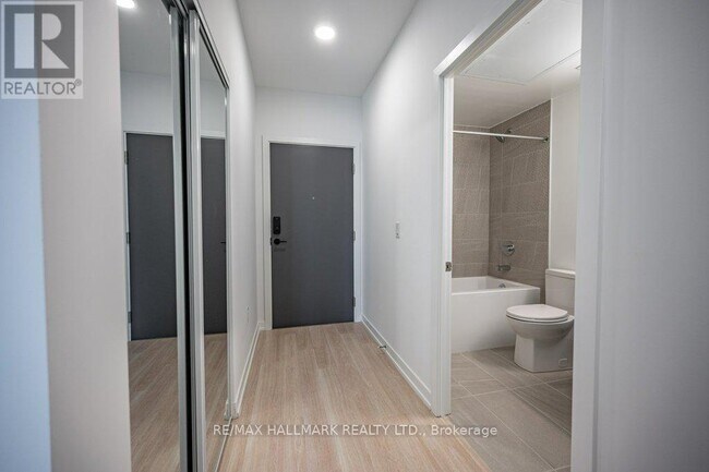 Photo du bâtiment - 9751 Markham Rd