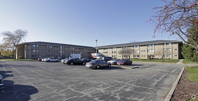 Foto del edificio - Hampton Regency Apartments