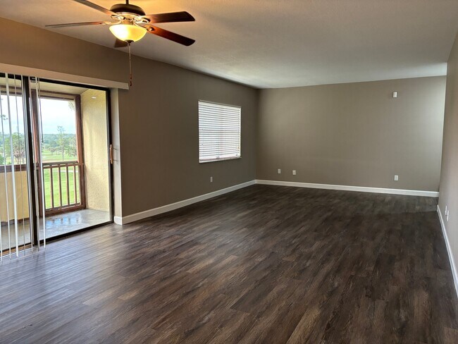 Foto del edificio - 3437 E Fort King St