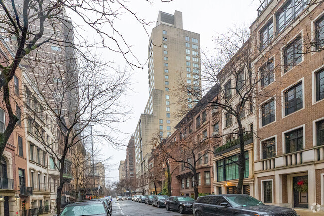 Building Photo - 1055 Madison Ave