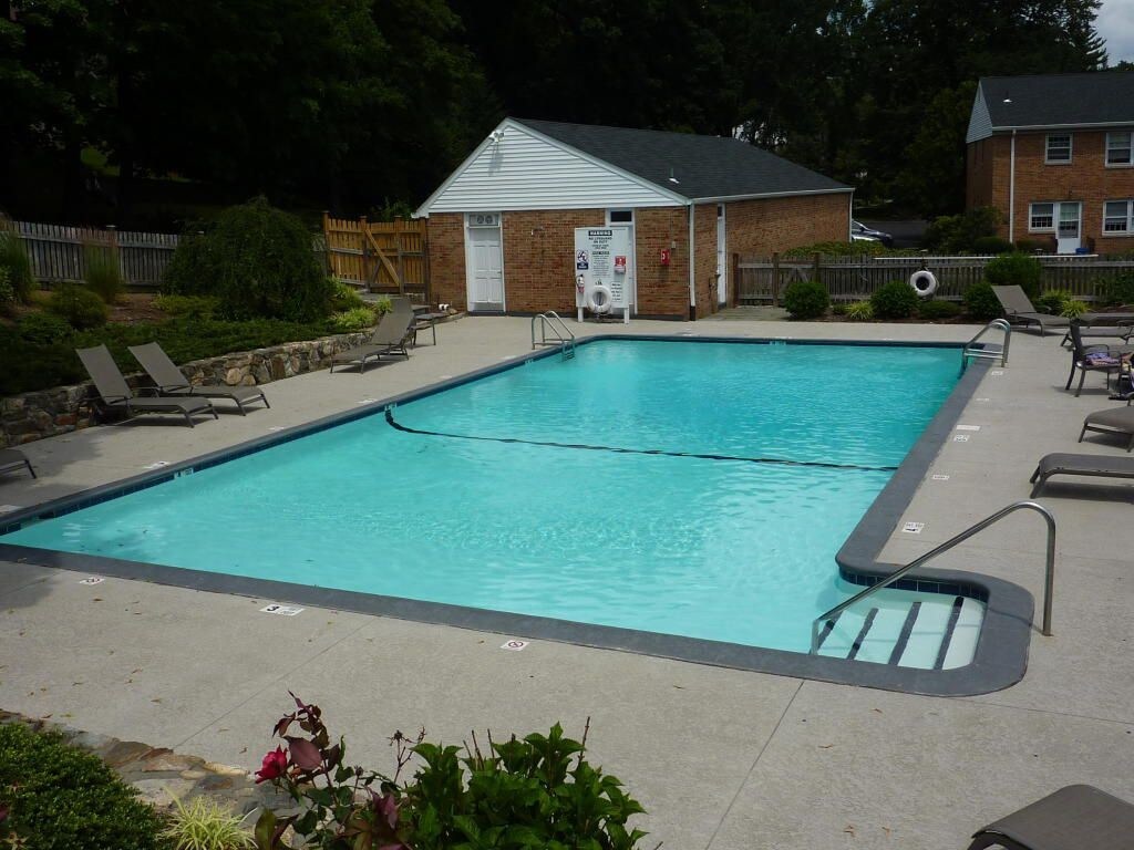 72 Heritage Hill Rd, New Canaan, CT 06840 Condo for Rent in New