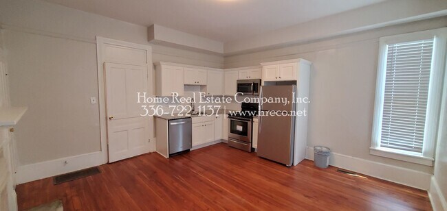 Foto del edificio - 412 W. First Street Apt A