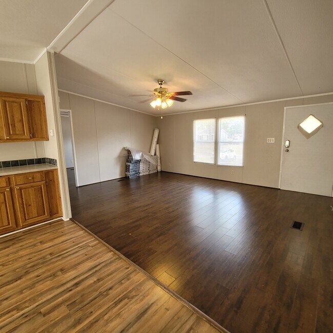 From brk room /kitchen to den - 31219 Wide Oak Cir