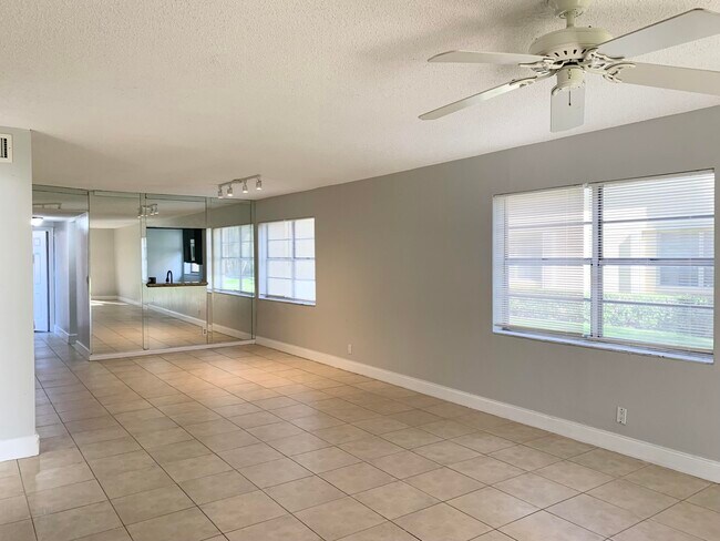 Foto del edificio - 2925 SW 22nd Cir