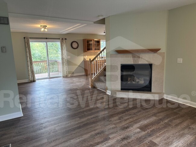 Building Photo - 6525 Appaloosa Ave N