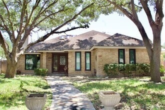 Building Photo - 6916 N 30th St