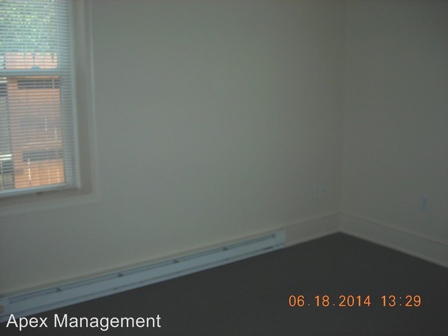 Building Photo - 942-944 Delaware Ave