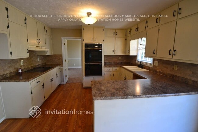 Building Photo - 863 Arlington Dr