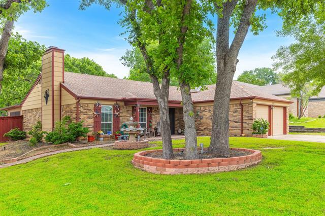 Building Photo - 2201 McDowell Dr