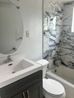 Photo - 728 Ohio Pike (Cincinnati, OH) Apartment