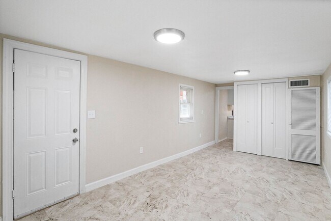 Foto del edificio - 8108 N Alaska St
