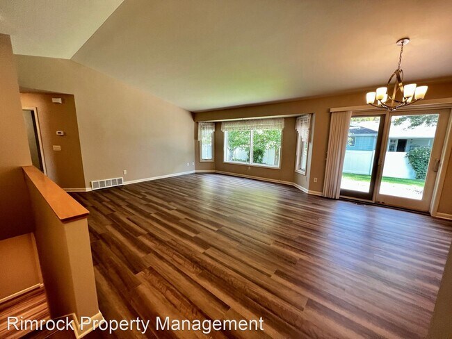 Building Photo - 3 br, 3 bath House - 365 W Daffodil Dr