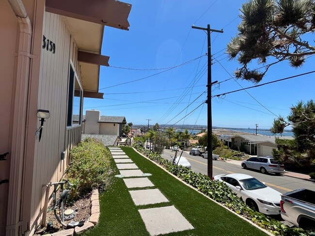 Building Photo - Remodeled 4-Bedroom Home with Bay Views