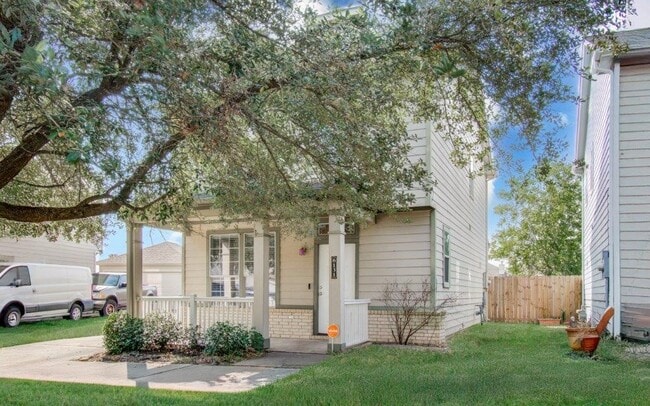 Building Photo - 6131 Scotchwood Dr