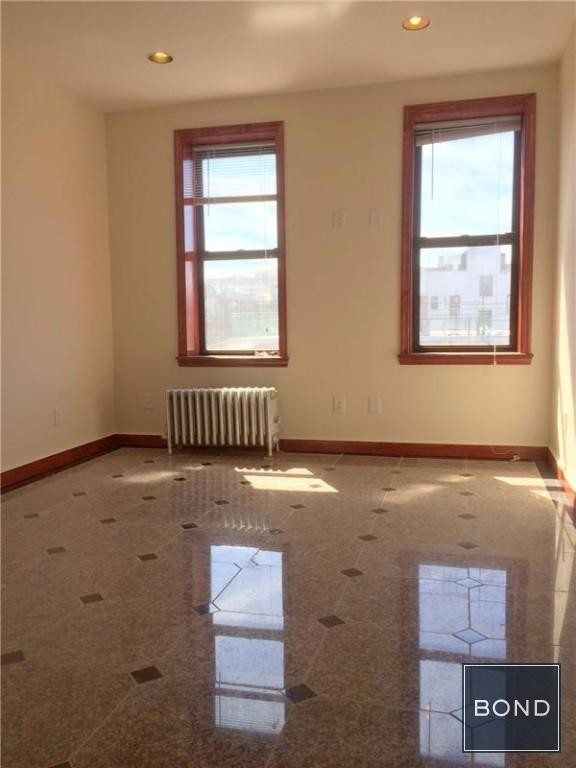 Foto principal - 3776 62nd St