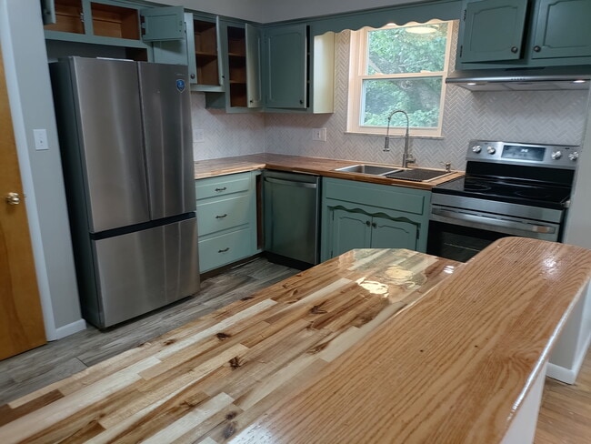 Building Photo - 8629 Pastoral Ln