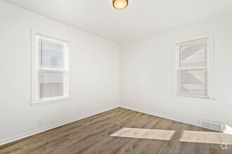 Building Photo - 1704 Orchard Alley