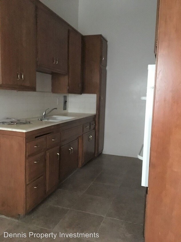 Primary Photo - 788 Sidonia Ave