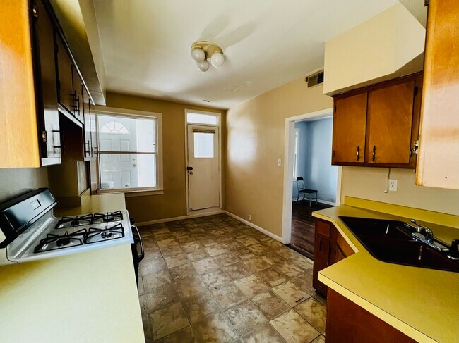 Foto del edificio - 6337 Cermak Rd