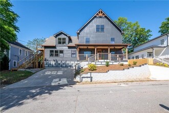 Building Photo - 767 Terry St SE