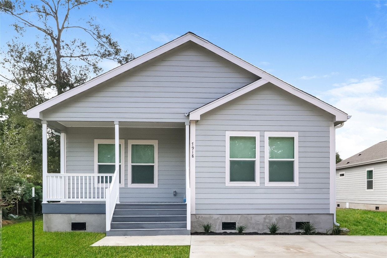 Primary Photo - 7909 Record St