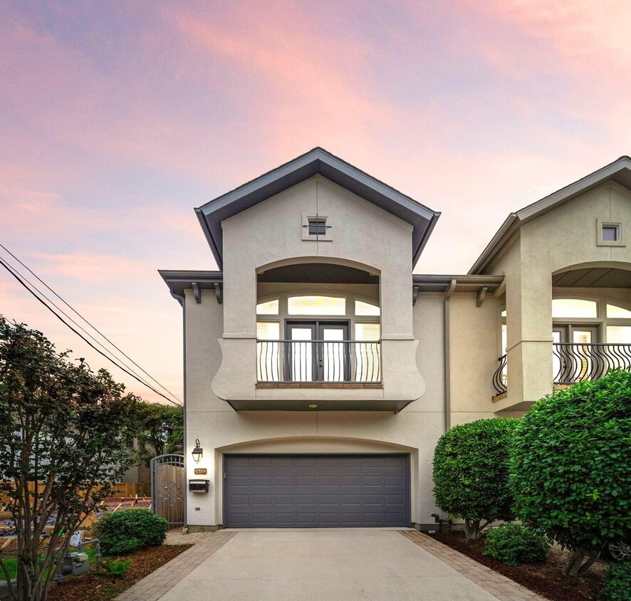 Foto principal - 4250 Drake St