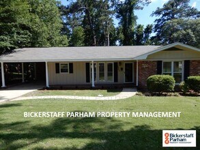 Building Photo - 3260 Junaluska Dr