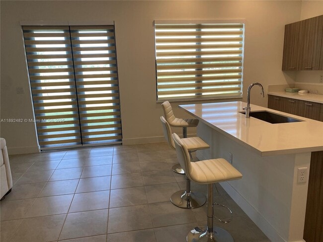Foto del edificio - 4435 SW 174th Ave