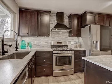 Foto del edificio - 9516 W Walker Pl