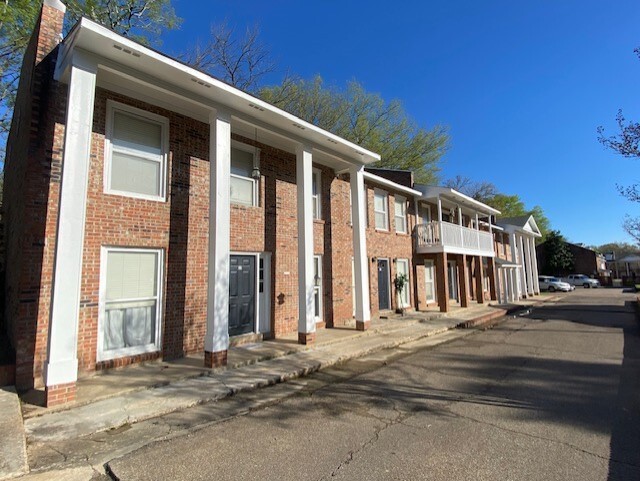 Building Photo - Canterbury Commons