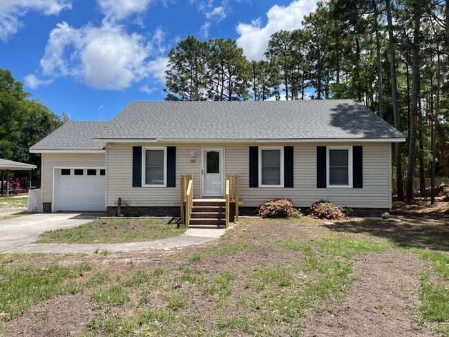 Building Photo - 1136 Longleaf Rd