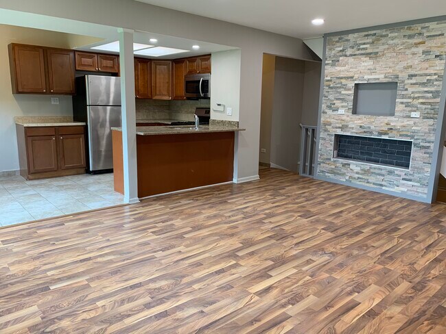 Foto del edificio - 738 Inverrary Ln