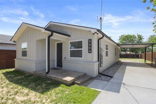 Building Photo - 5404 Chippewa Dr