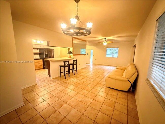 Foto del edificio - 8730 SW 114th St