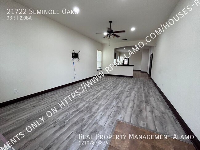 Foto del edificio - 21722 Seminole Oaks