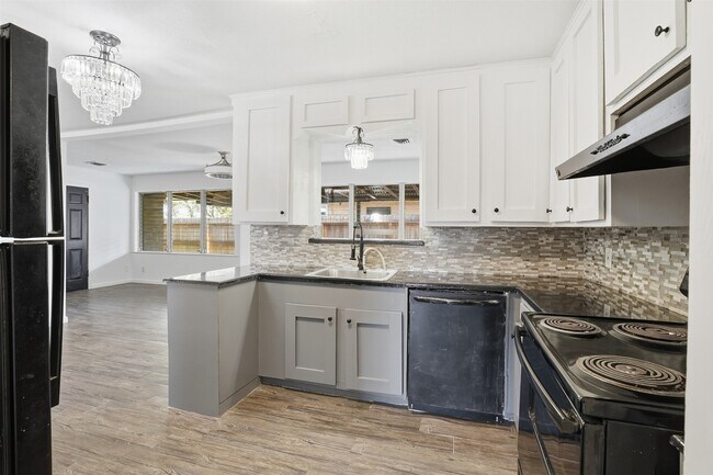 Foto del edificio - 612 Sunset Ln