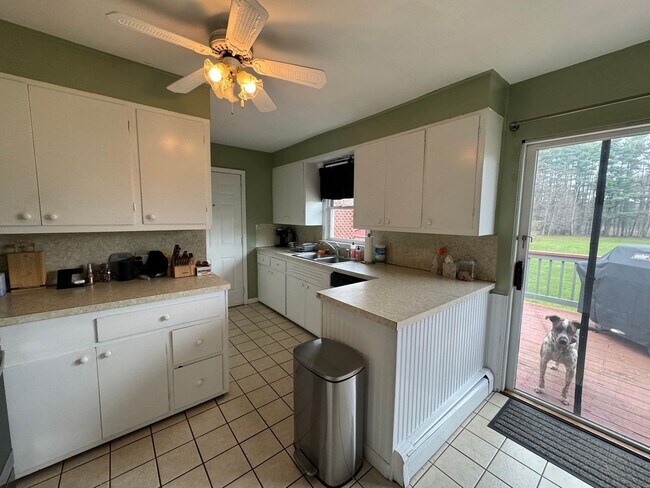 Building Photo - Perfect Single Family Home For Rent
