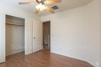 Building Photo - 3746 E Larson Ln