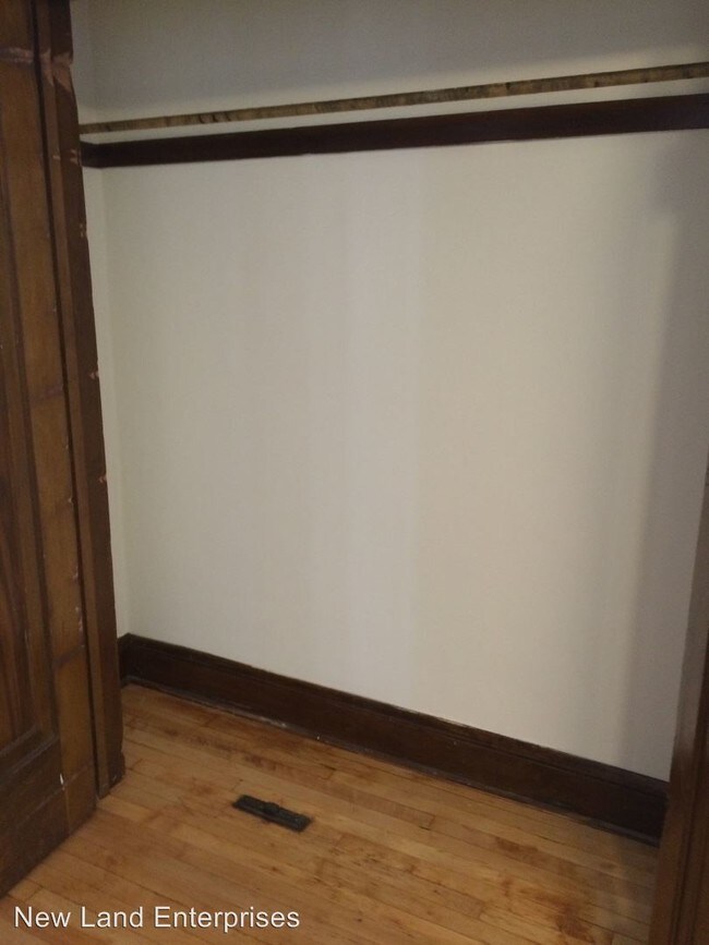 Foto del edificio - 1219 W Walker St