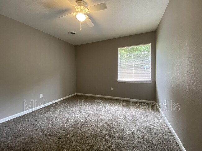 Foto del edificio - 4052 Ponca St