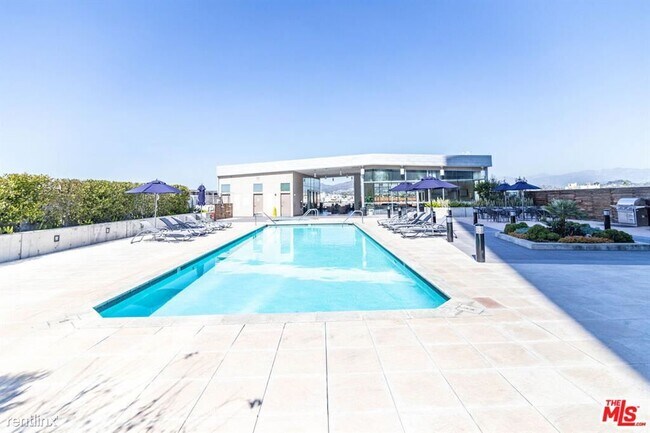 Building Photo - 2 br, 2 bath Condo - 3785 Wilshire Blvd Ap...