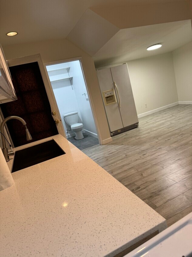 10415 Dorothy Ave Unit SOUTH GATE, South Gate, CA 90280 Apartments in