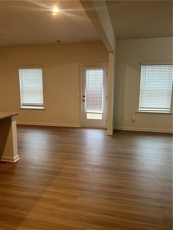 Foto del edificio - 655 Mountaintop Rd SW