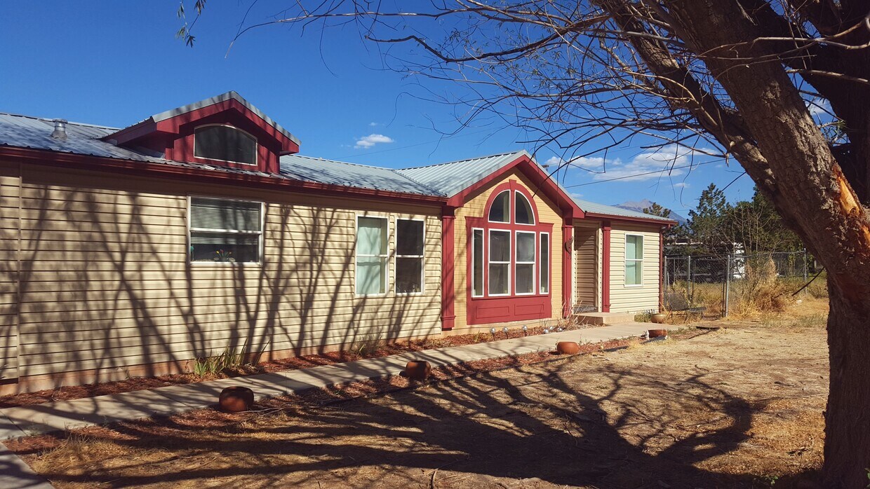 3161 Roberts Dr, Moab, UT 84532 House Rental in Moab, UT